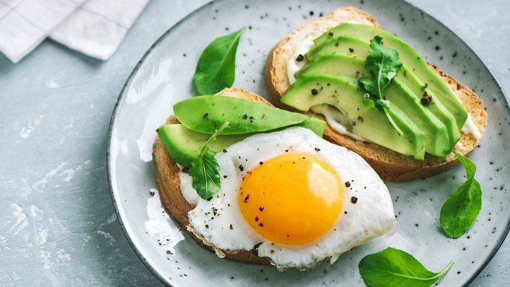 What should a diabetic eat first thing in the&nbsp;morning?